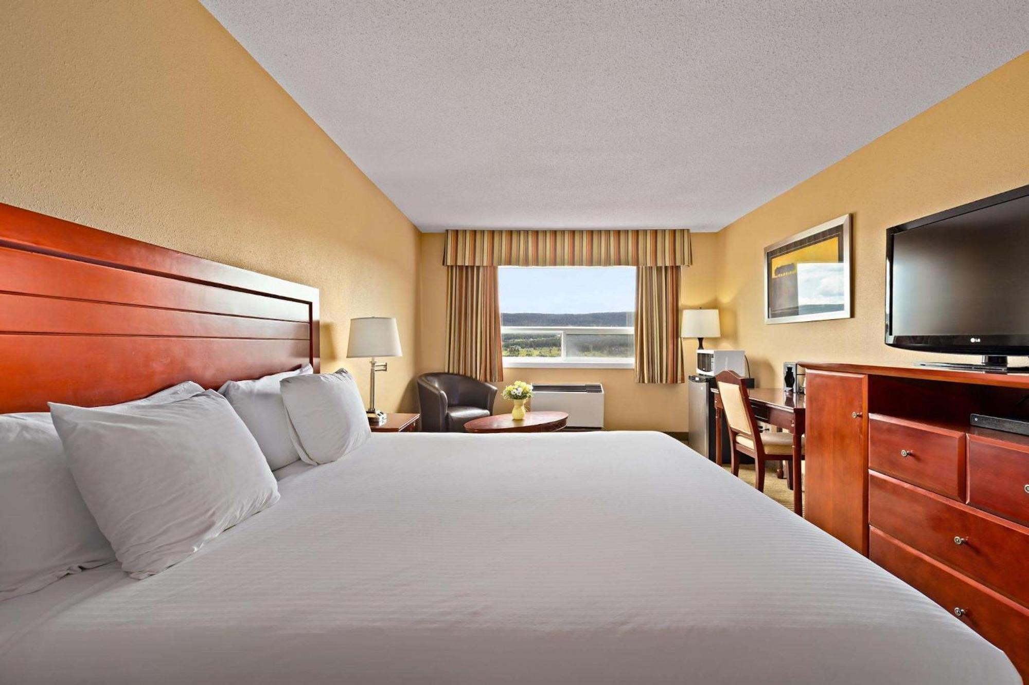 Coast Fraser Inn Williams Lake Exterior foto